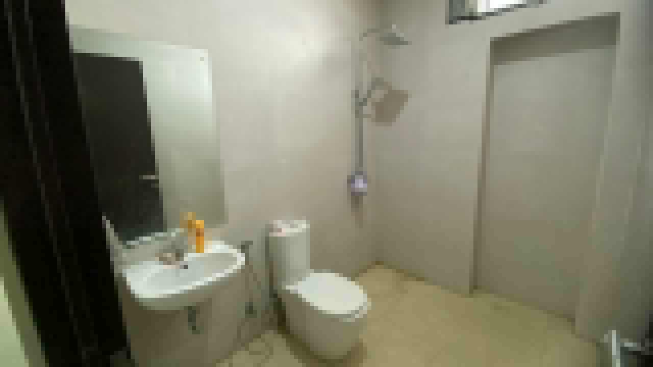 Abhe. Rumah di Cluster Cosmo